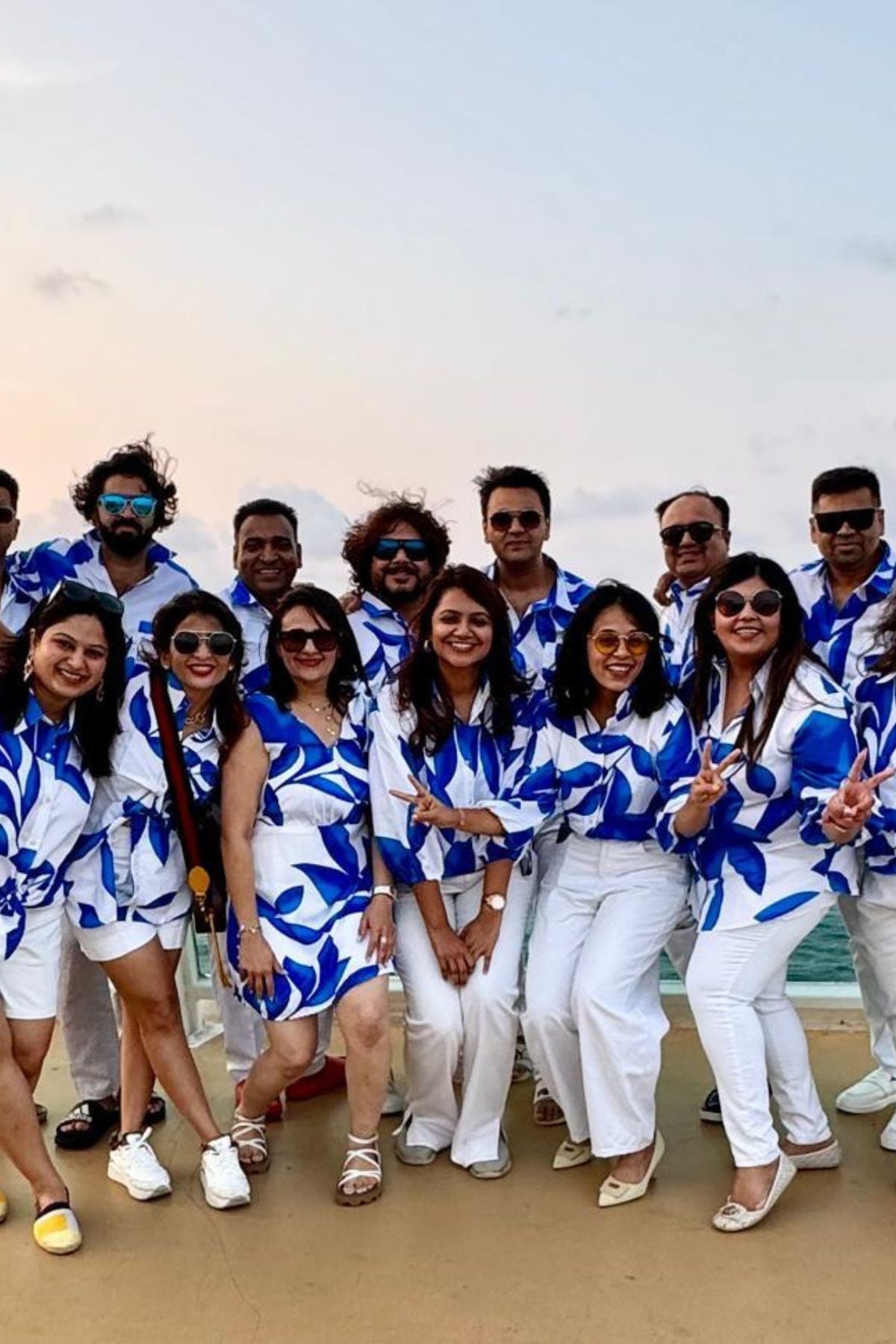 TWIN TONE FAMILY SET