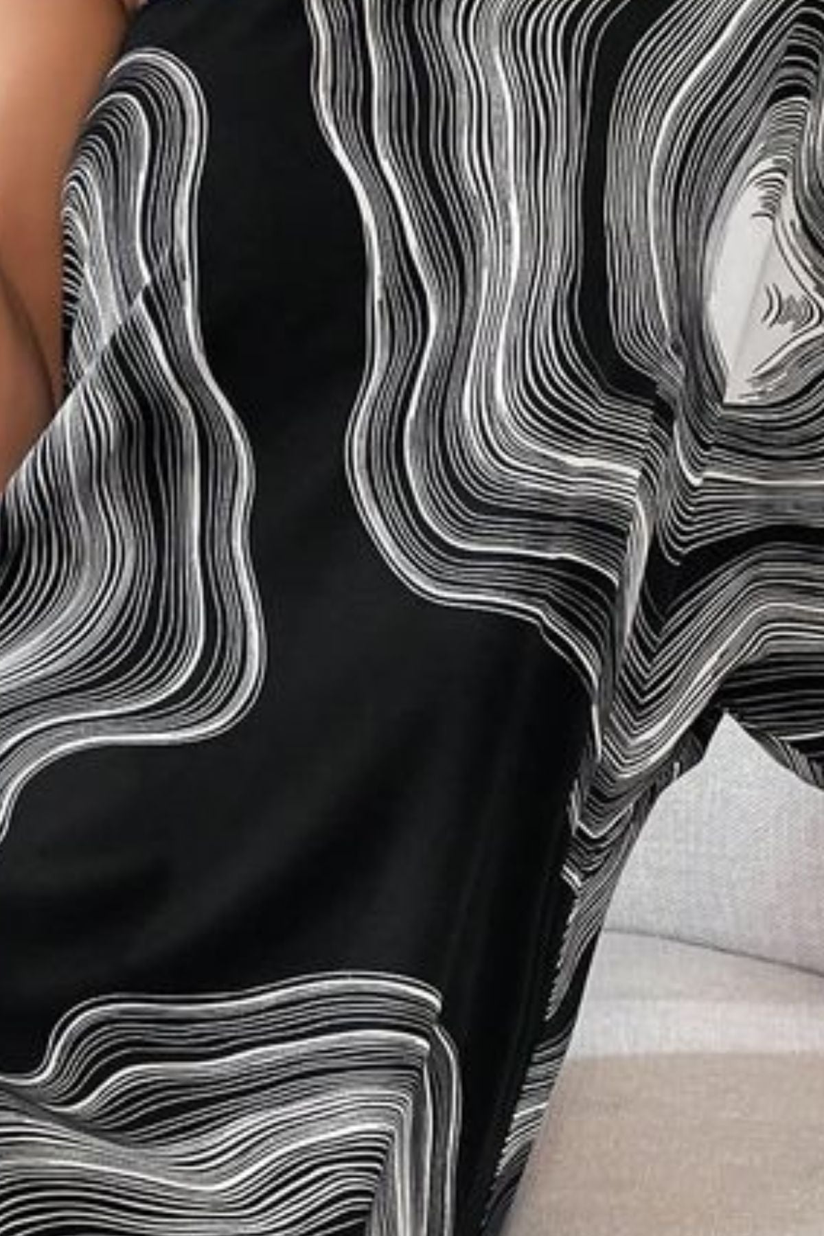 COMIC RIPPLES WOMEN KAFTAN