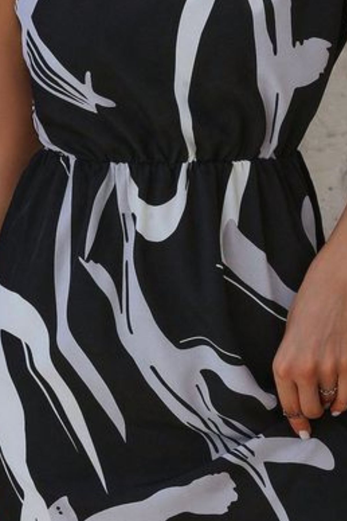 GRAPHIC WAVES DRESS