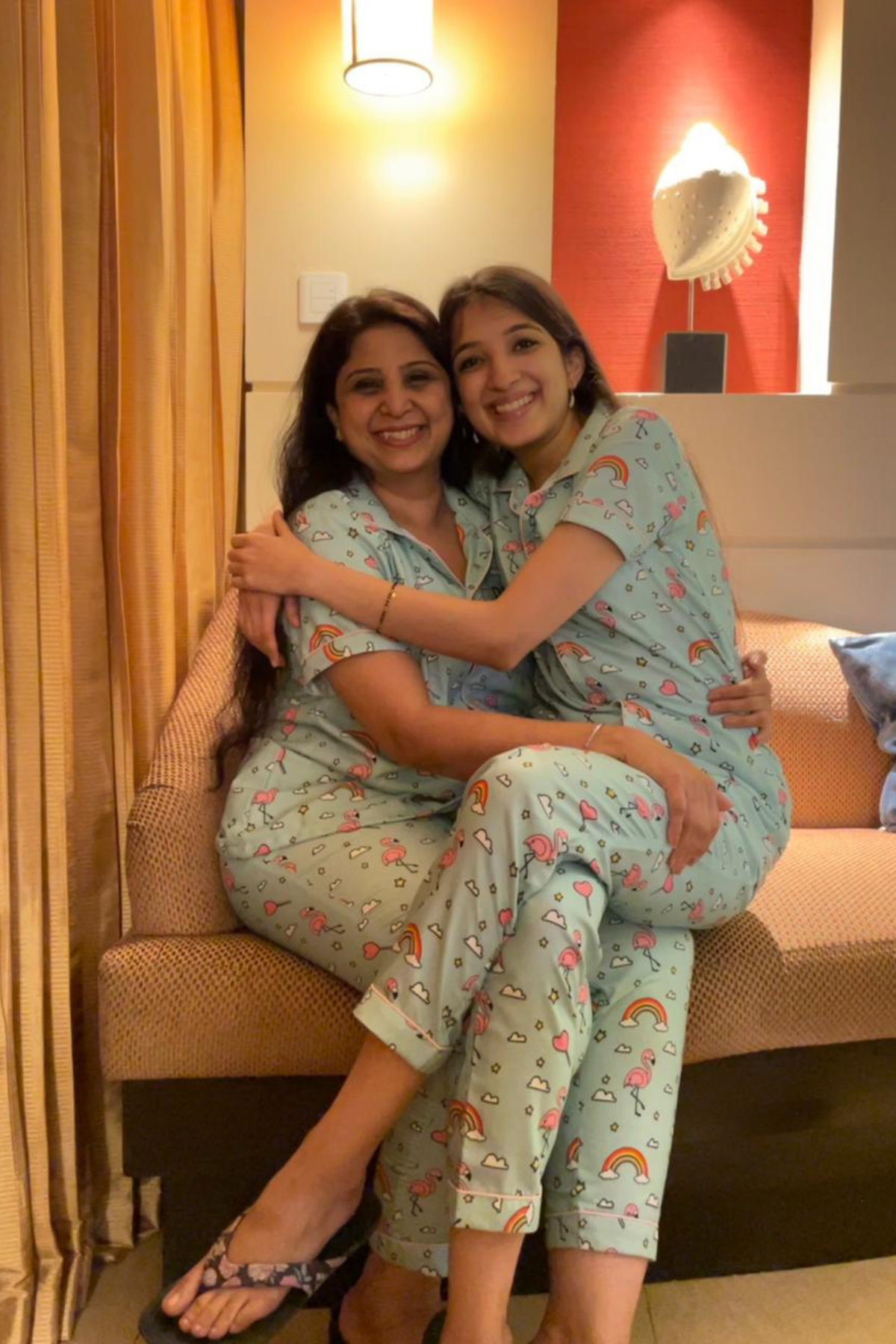 FLAMINGO FRENZY WOMEN NIGHTSUITS SET