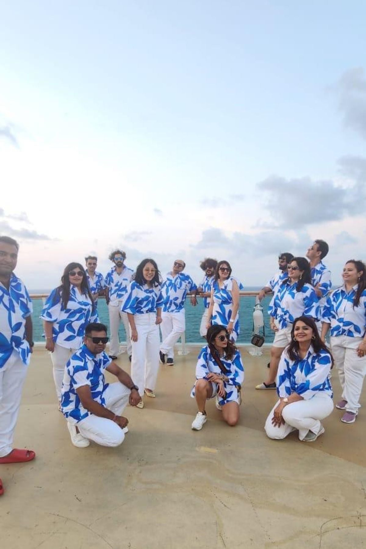 TWIN TONE FAMILY SET