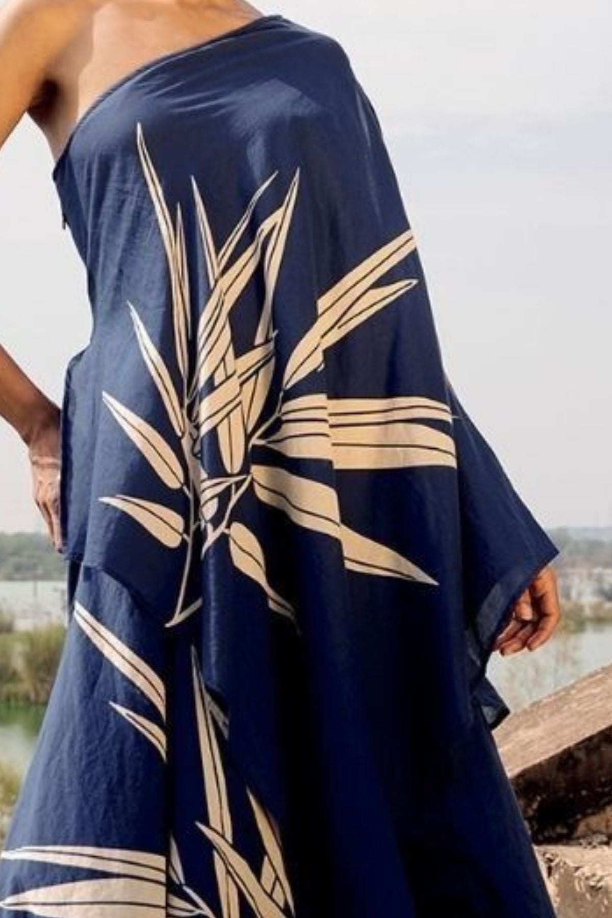 METALLIC MAJESTY WOMEN KAFTAN