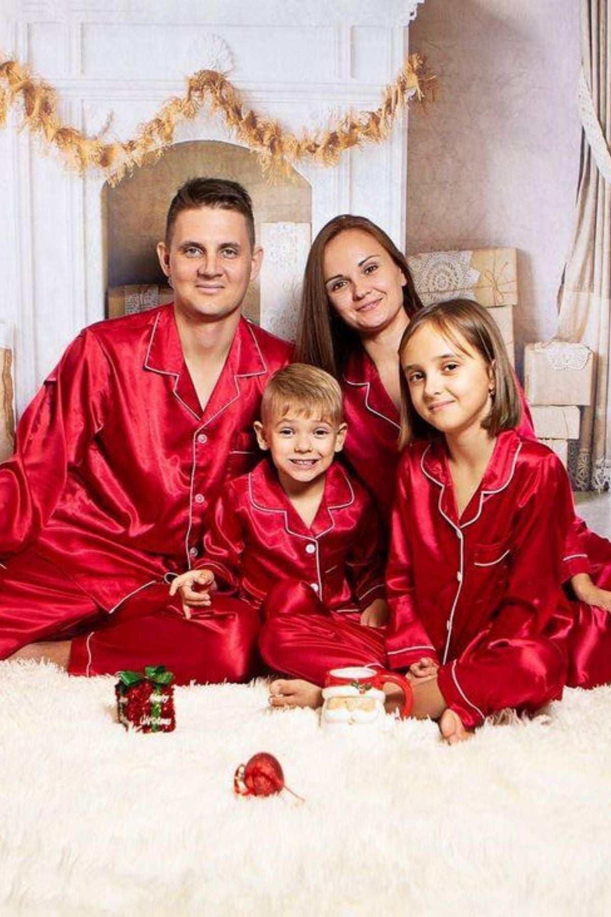 MERRY RED GIRL NIGHTSUIT SET