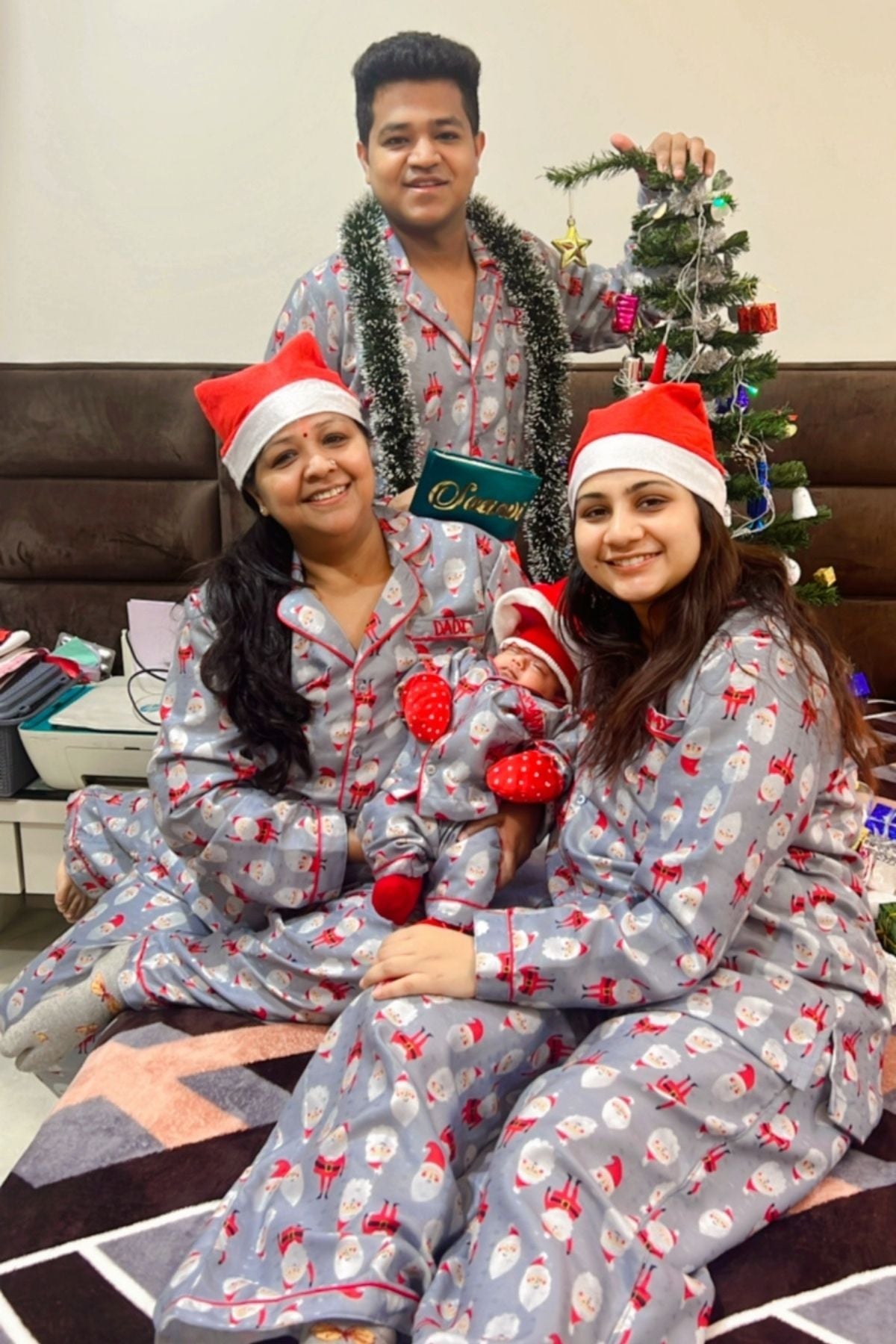 SILVER SANTA FAMILY NIGHTSUIT SET