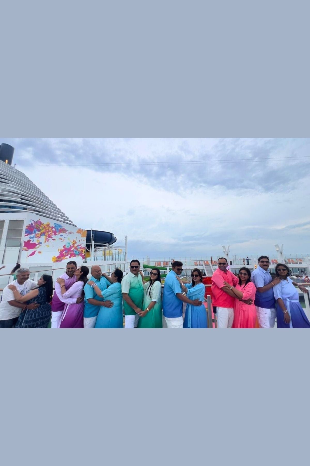 PEACOCK FADE FAMILY SET