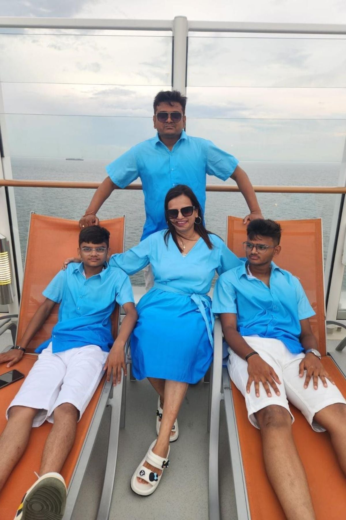 PEACOCK FADE WOMEN KNEE LENGTH DRESS