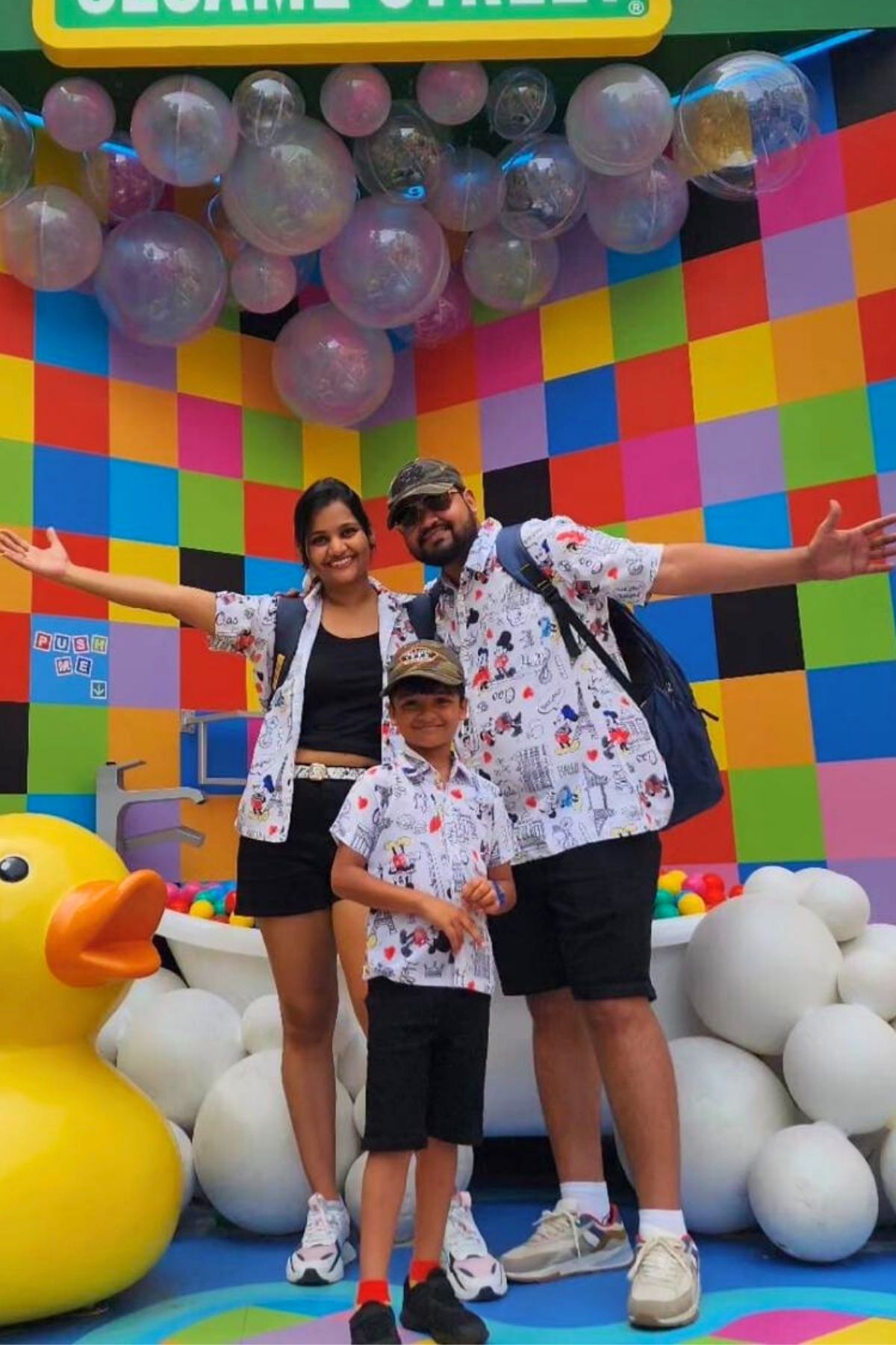 FOREVER DISNEY FAMILY SET