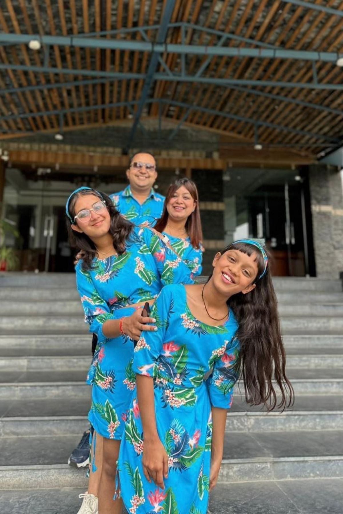 MIRABEL COVE FAMILY SET