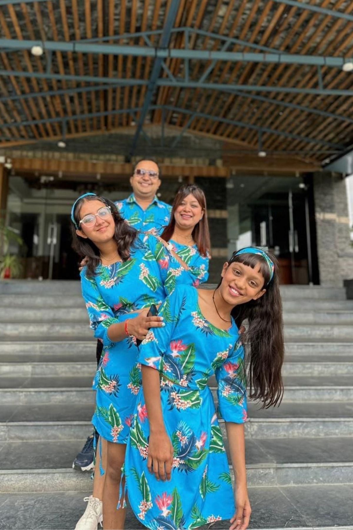 MIRABEL COVE FAMILY SET