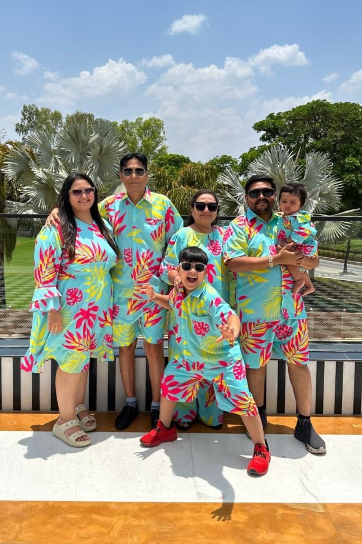 NEON PALM FAMILY SET