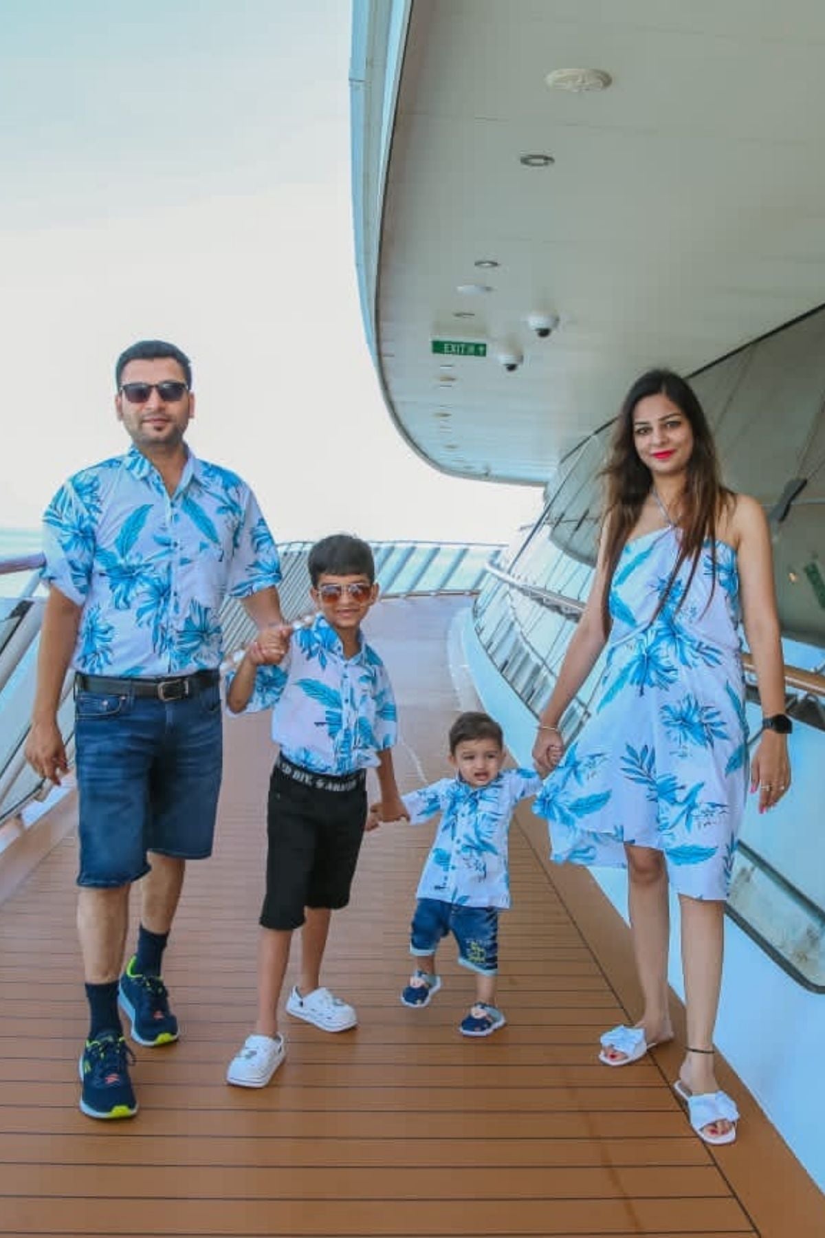 OCEAN OASIS UNO FAMILY SET