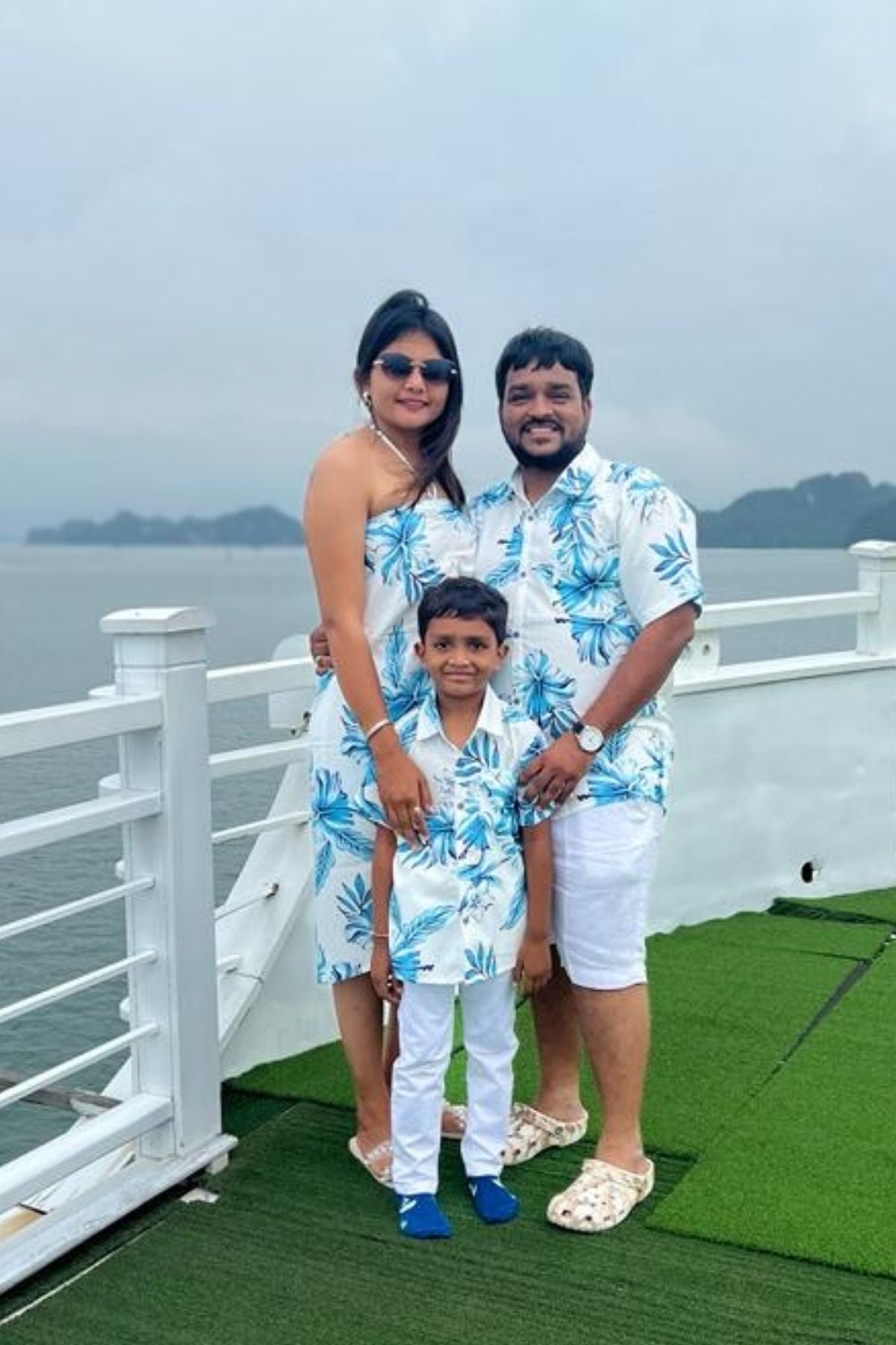 OCEAN OASIS UNO FAMILY SET