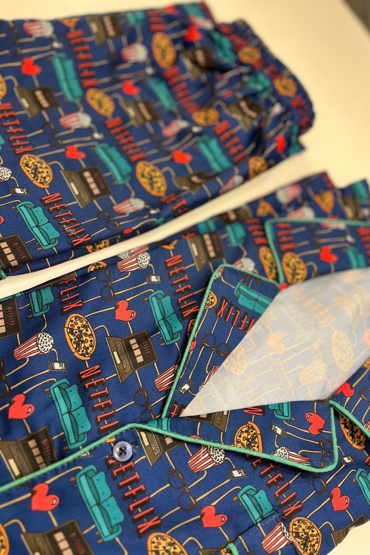 ARTFUL NETFLIX MEN NIGHTSUITS SET